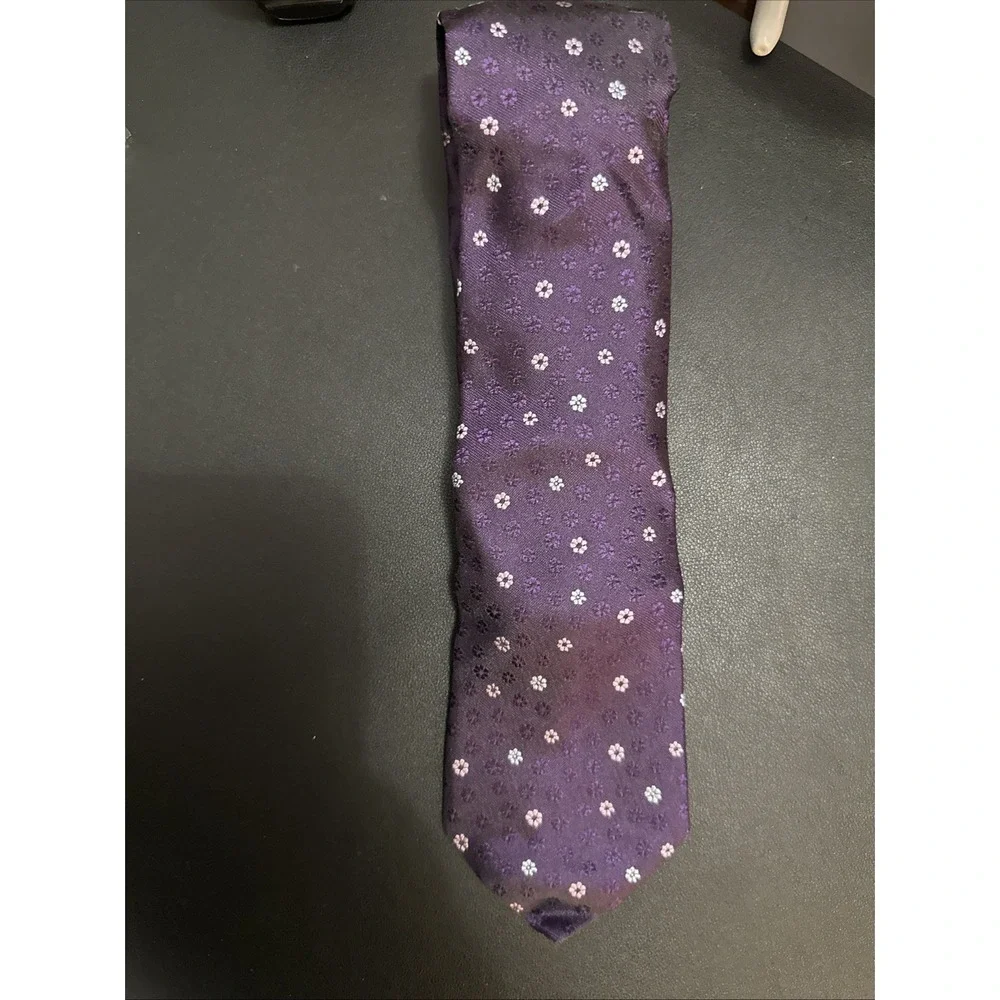 Hugo Boss 100% Silk Tie Purple With Flowers
